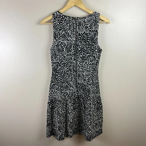 Banana Republic Marimekko Fit & Flare Dress Size 4 Black White Mod Work Event - Picture 2 of 11